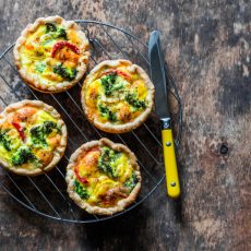 mini breakfast quiche