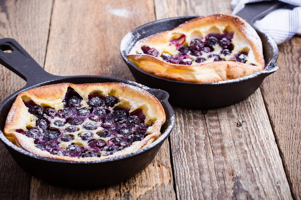 Berry-Filled Dutch Baby For One﻿
