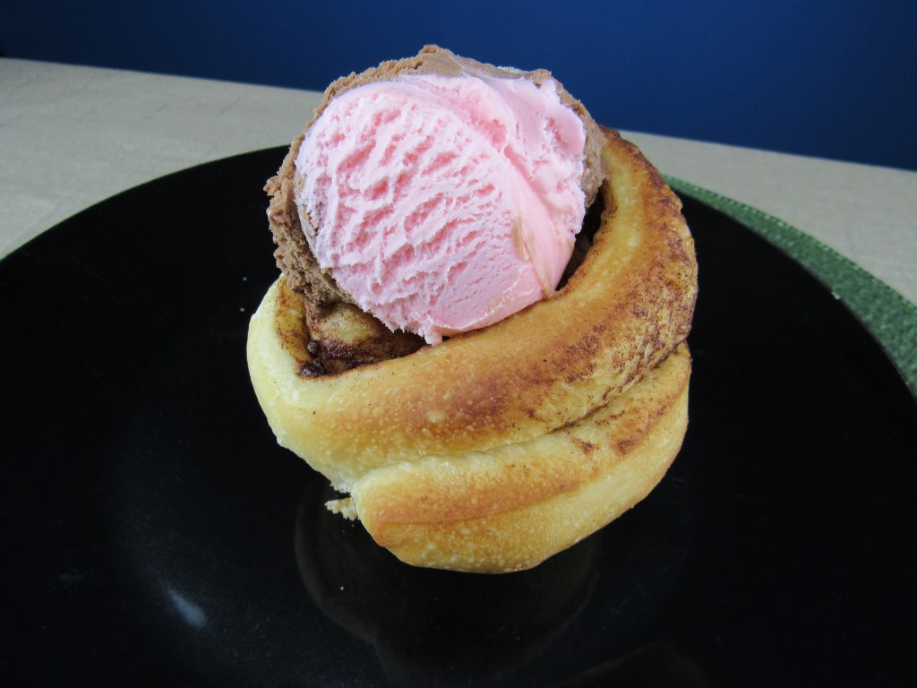 cinnamon roll ice cream cup