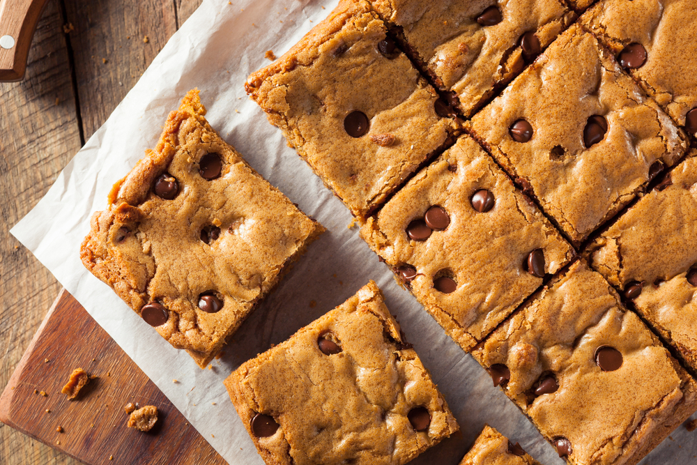 chocolate chip blondies