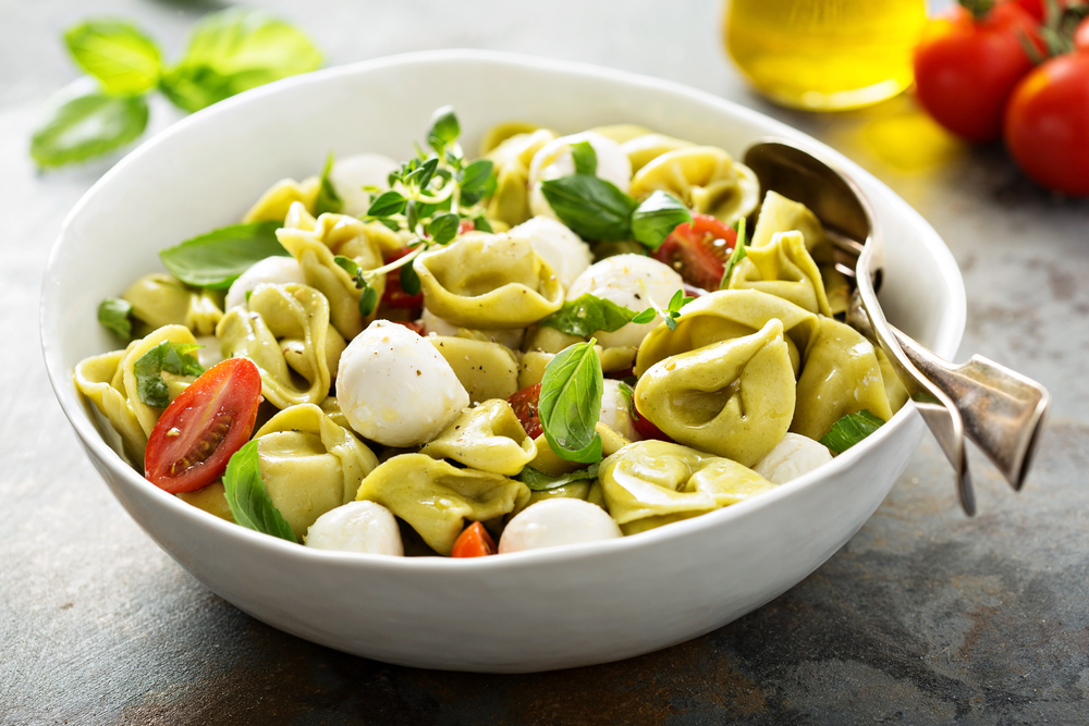 caprese tortellini pasta salad