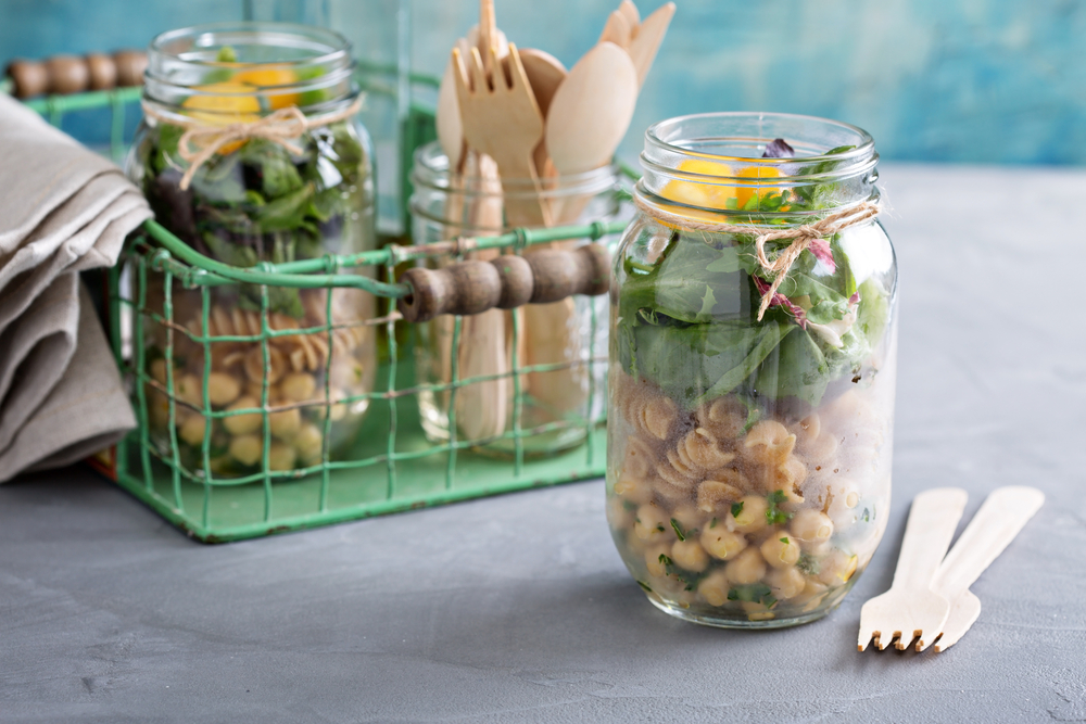 pasta mason jar salad