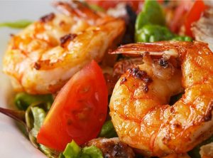 Sauteed Shrimp Tossed w/Tomatoes & Tarragon Salad