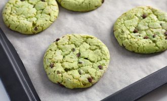 Mint Chip Pudding Cookies