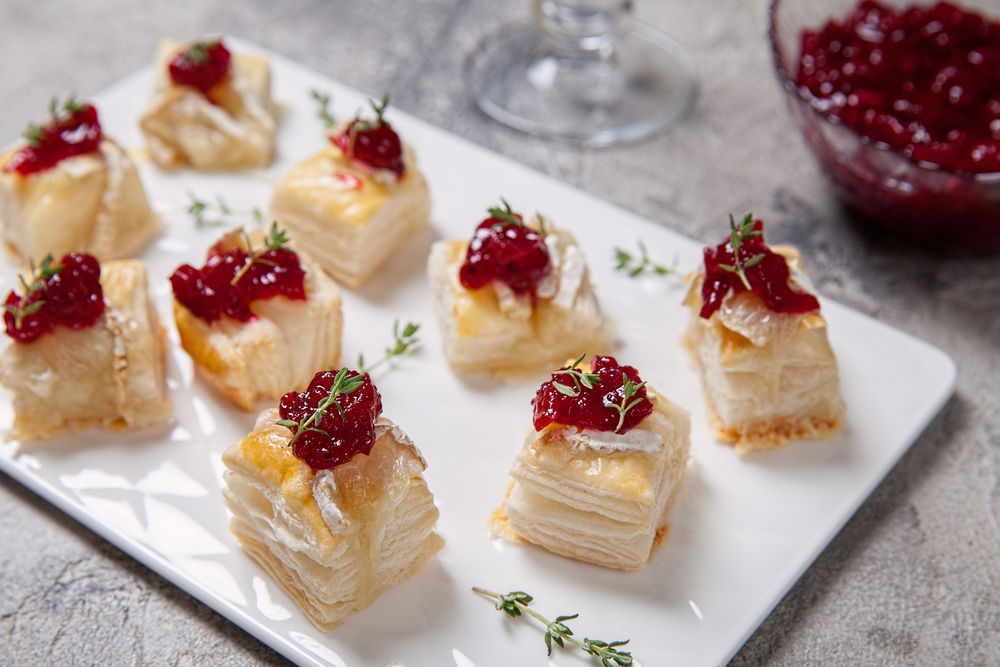 Cranberry & Brie Puff Pastry Bites