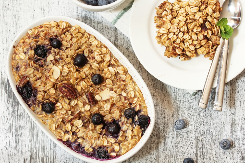 Amish-Style Baked Apple Berry Oatmeal