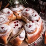 cinnamon roll wreath