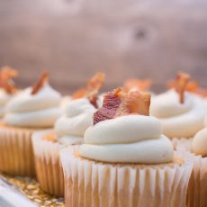 maple bacon cupcakes