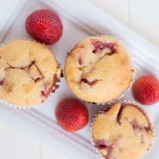 freeze dried strawberry muffins