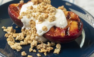 Grilled Peaches with Granola