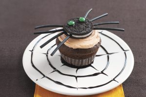 Creepy Crawly Cupcakes